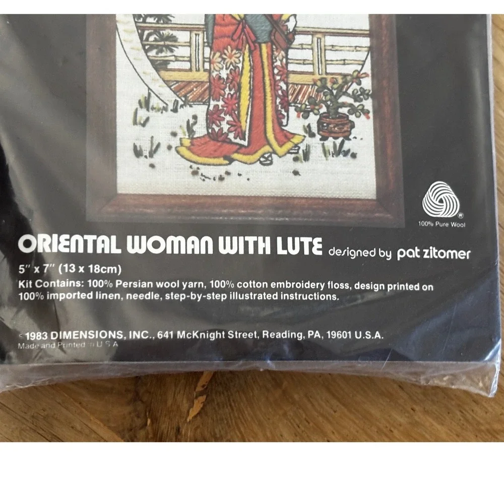Vintage‎ Dimensions Crewel embroidery Kit Oriental Woman with Lute Zitomer 6066